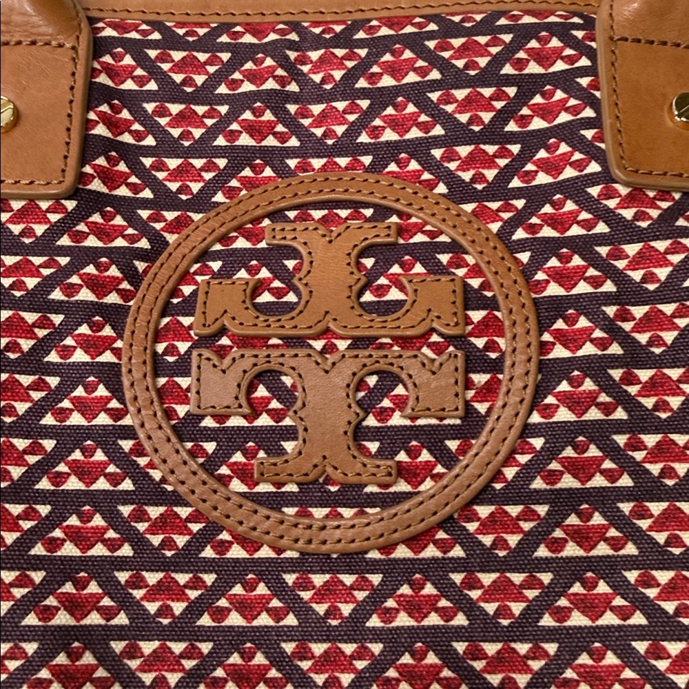 Rare TORY BURCH Jaden Tote Retails $498 - Picture 4 of 16